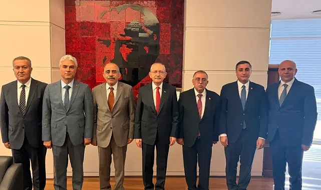 CHP'li İl Başkanlarından Kılıçdaroğlu'na ziyaret! Karadağ da katıldı