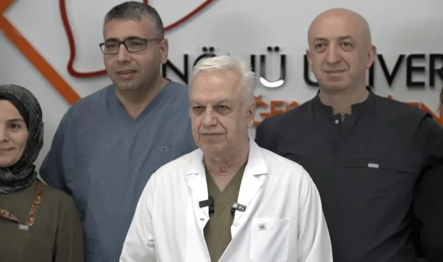 Dünyanın ilk 8'li çapraz karaciğer nakli TÖTM'de gerçekleştirildi