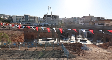 Eyyübiye Belediye Hizmet Binasının Temeli Törenle Atıldı