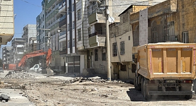 Eyyübiye'de Yol Yapım Çalışmaları Aralıksız Sürüyor