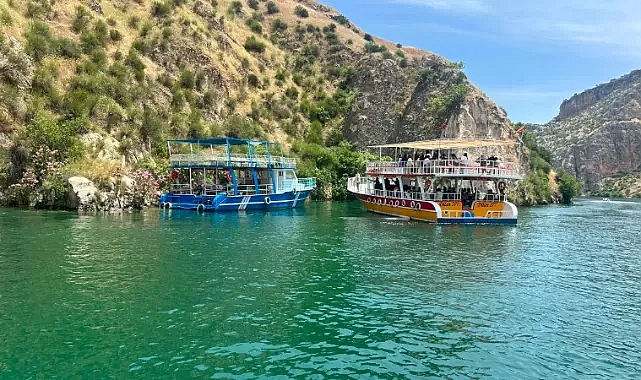 Halfeti’de korku dolu anlar: 45 yolcu kurtarıldı