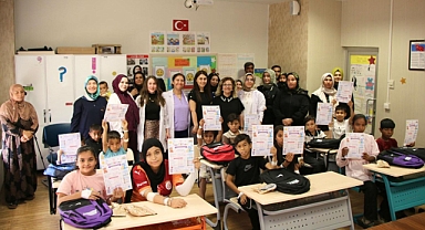 Hastanede tedavi gören çocuklar karne aldı