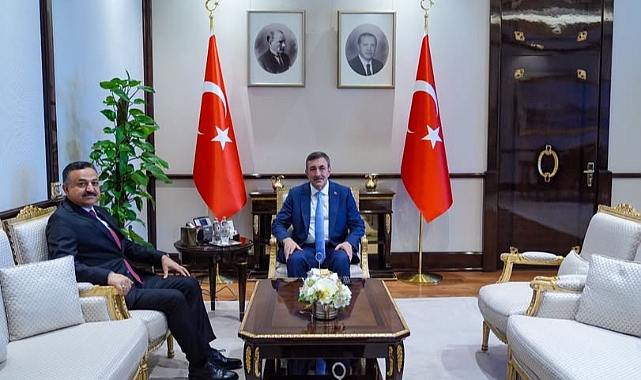 Milletvekili Hikmet Başak, Cumhurbaşkanı Yardımcısı Cevdet Yılmaz ile Şanlıurfa’nın Sorunlarını Görüştü