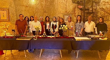Şanlıurfa’da Bir İlk: Geleneksel Ebru Sanatı, Sergi Ve Workshop İle Sanatseverlerle Buluştu
