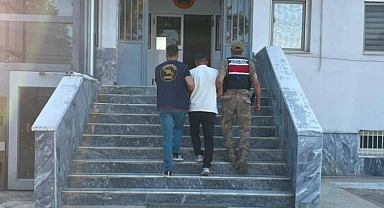 Şanlıurfa’da firari uyuşturucu taciri jandarmaya takıldı