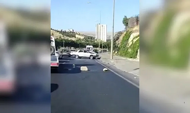 Şanlıurfa'da kontrolden çıkan otomobil kaldırıma çarptı: 1 yaralı