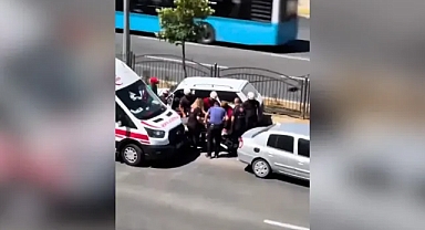 Şanlıurfa'da otomobil bariyerlere çarptı: 3 yaralı