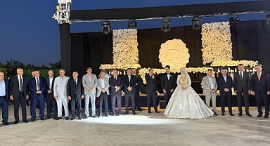 Şanlıurfa'da Siyaset ve İş Dünyası Kasım Hafız'ın Oğlunun Düğününde Buluştu