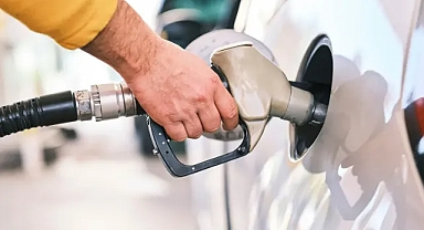 Akaryakıta çifte zam yolda: Motorin ve benzin fiyatları artıyor