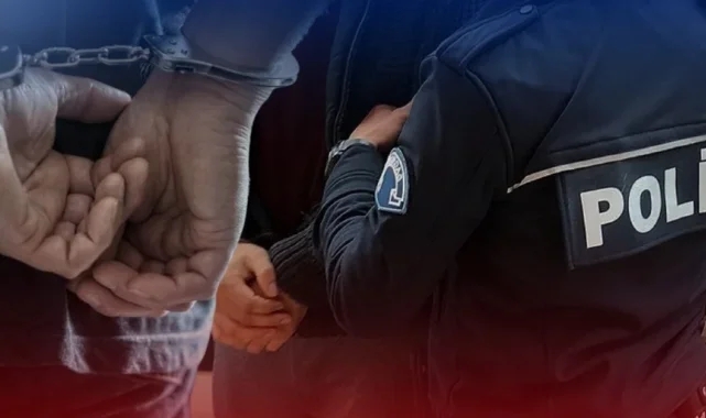 İzmir açıklarında 80 düzensiz göçmen yakalandı, 7 kişi kurtarıldı