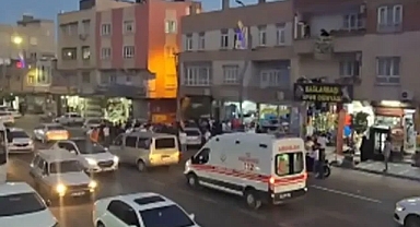 Şanlıurfa’da kontrolden çıktı! Park halindeki araçlara çarptı