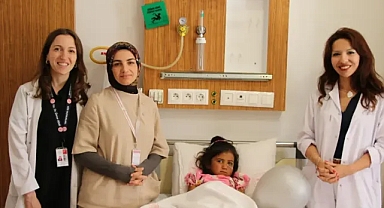 Şanlıurfa Eğitim ve Araştırma Hastanesi’nde bir ilk: 5 yaşındaki hastaya hayati müdahale