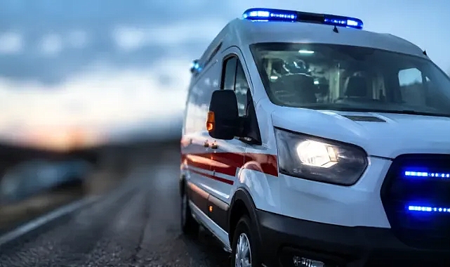Siverek-Viranşehir yolunda otomobil şarampole devrildi: 4 yaralı