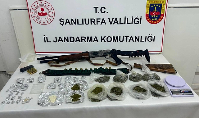 Suruç'ta jandarmadan uyuşturucu operasyonu: Esrar, eroin ve silah ele geçirildi